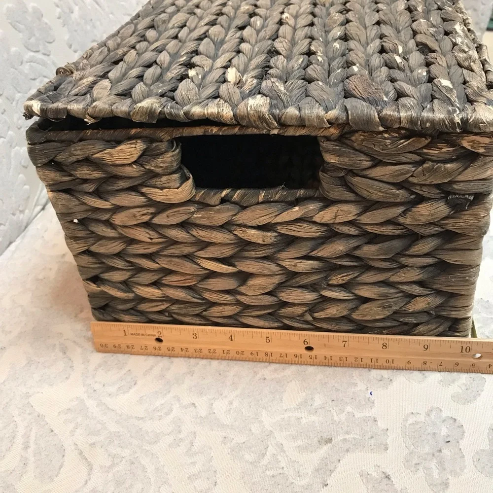 Natural Rustic Wicker Woven Hyacinth Storage Basket Box with Lid - LARGE